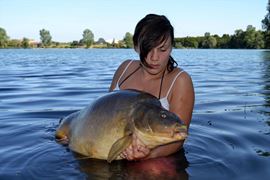 girls fishing 2